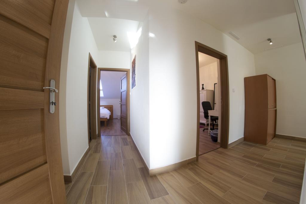 Prague Gate Apartments Exterior photo